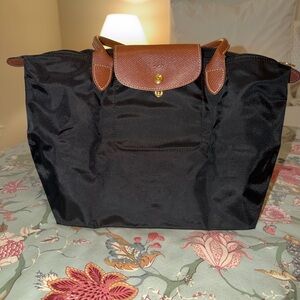 Longchamp Le Pliage M Black Tote